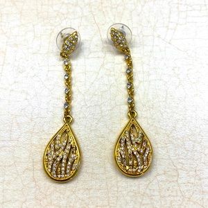 Costume earrings never worn made in Italy